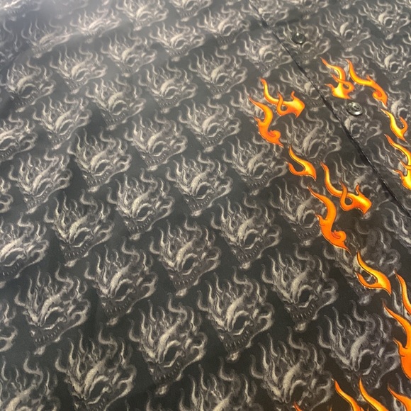 Y2K R2 Flaming Skulls Short sleeve Button Up Ricky Shirt Trailer Park Boys - Picture 2 of 7